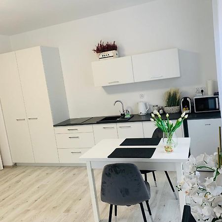 Apartament Walczaka 22 Miejsce Parkingowe 乔左维尔考普尔斯基 外观 照片